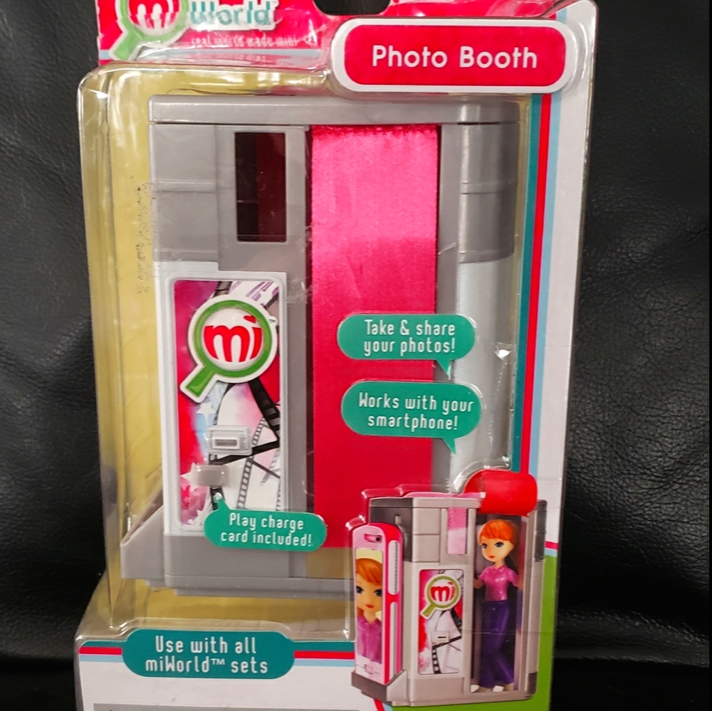 NEW miWorld photo booth